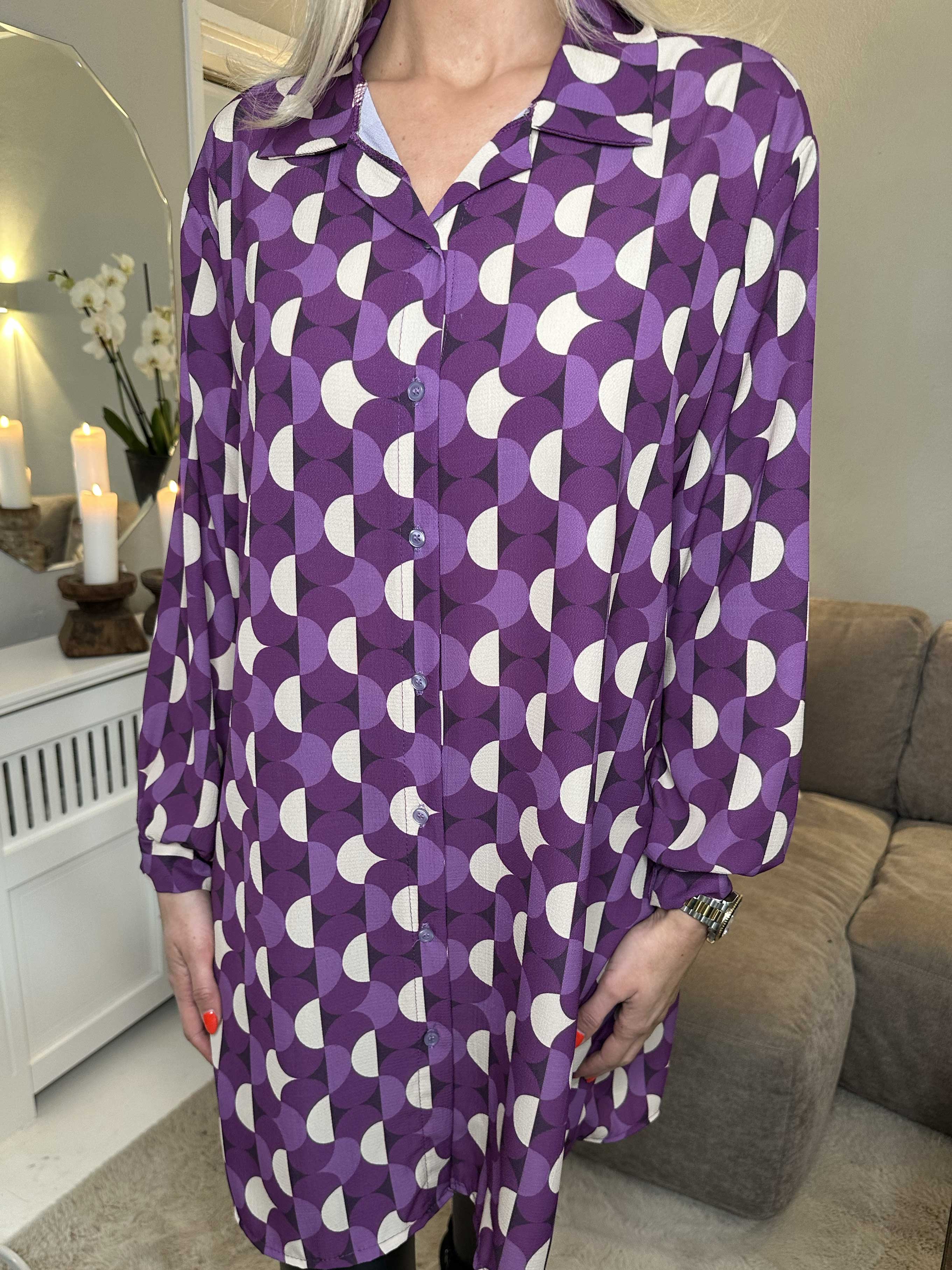 Abigail Pattern - Mönstrad skjortklänning